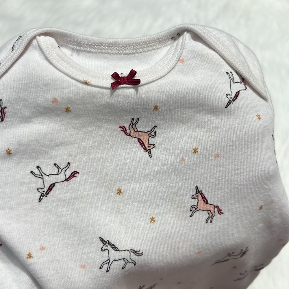 💝 10/$10 💝 Unicorn Long Sleeve CARTER'S Onesie Size 12 months - Picture 3 of 9